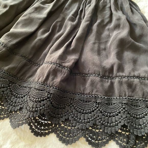 Shell Black Embroidered Skirt by Aeropostale - Picture 4 of 8